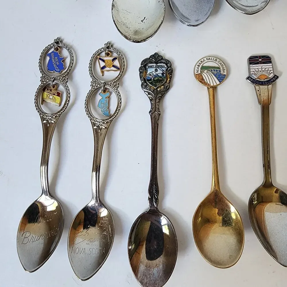 Lot Of 15 Souvenier Spoons Canada Collector Vintage Assorted Quebec Ontario BC